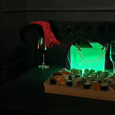 O' Plaisirs Interdits - Loveroom Apartment